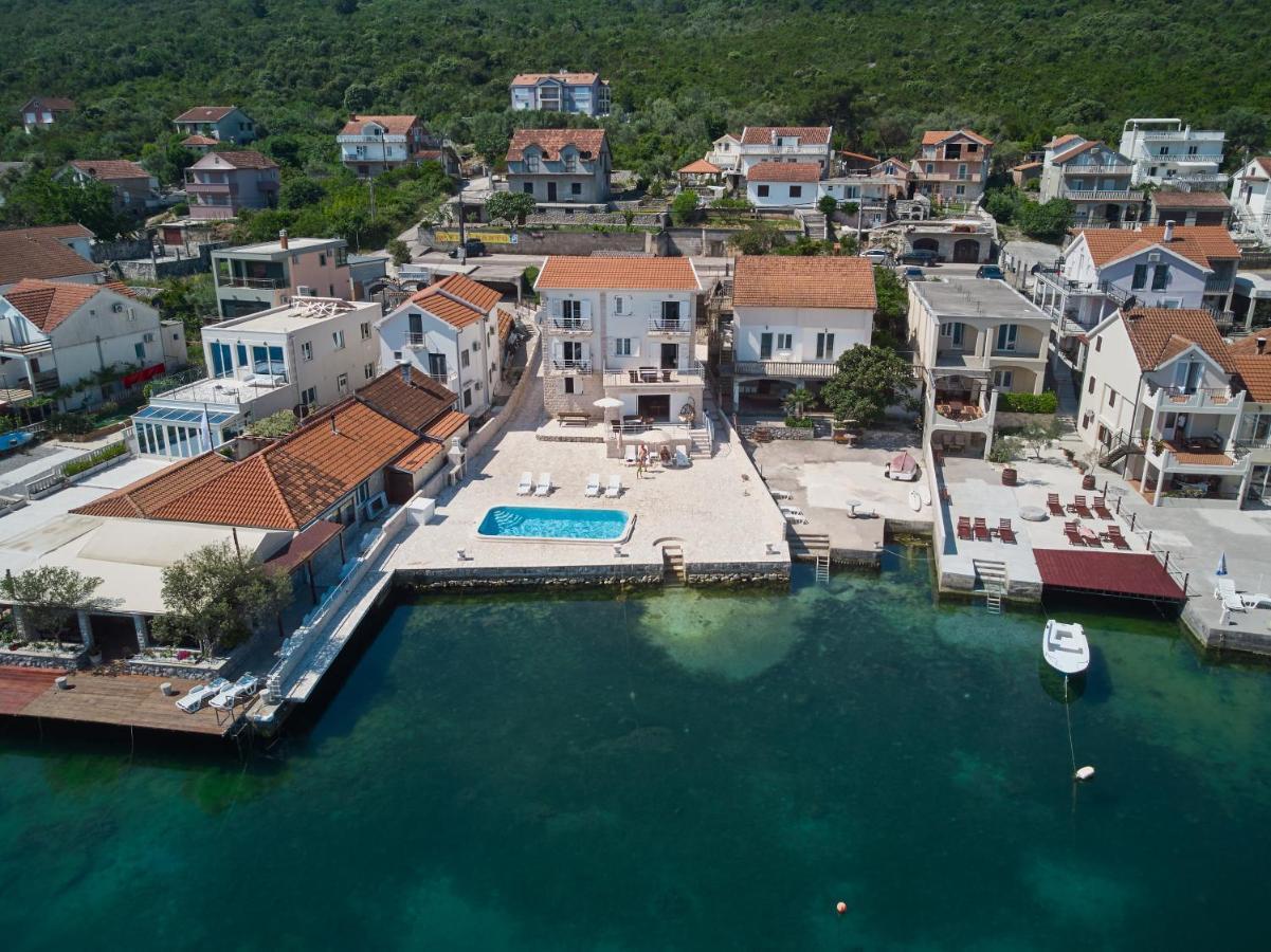 Apartments Tamaris Tivat Eksteriør billede